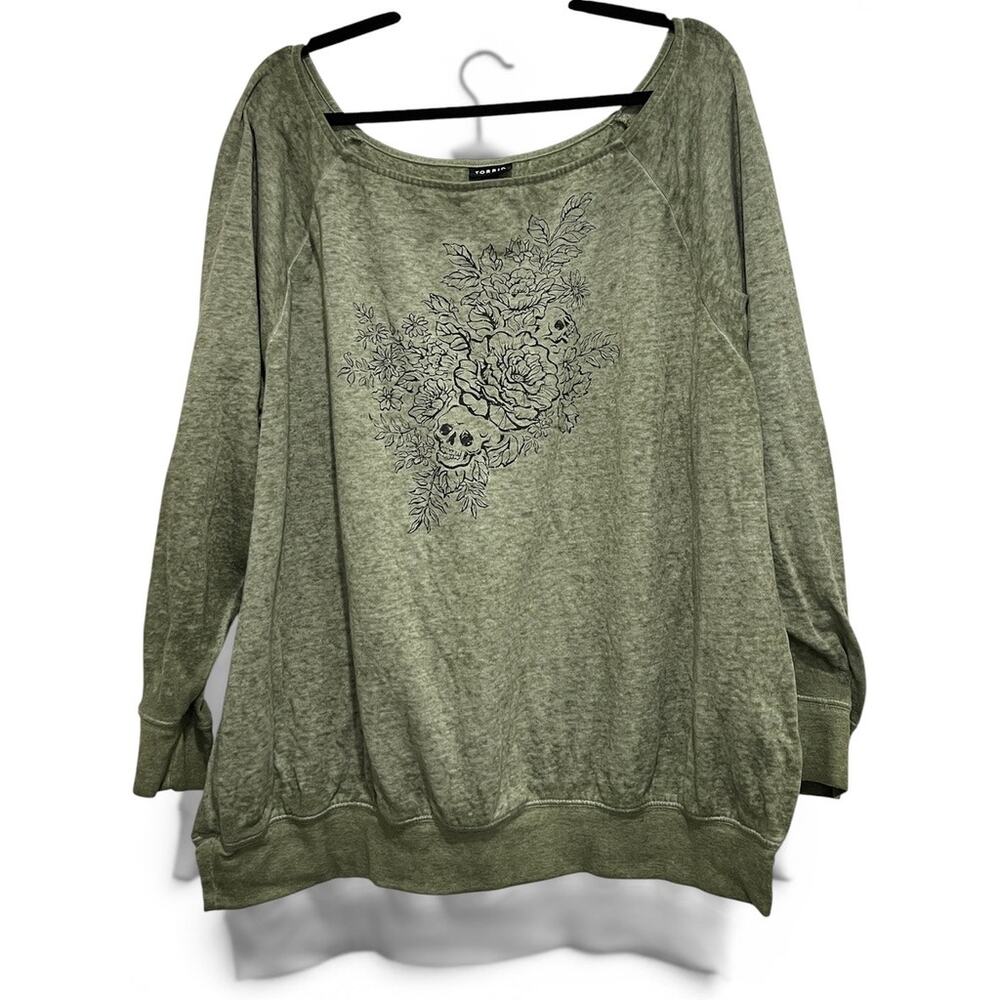 Torrid Skull Floral Print Lightweight Sweatshirt in Sage Green Women's 3 3X